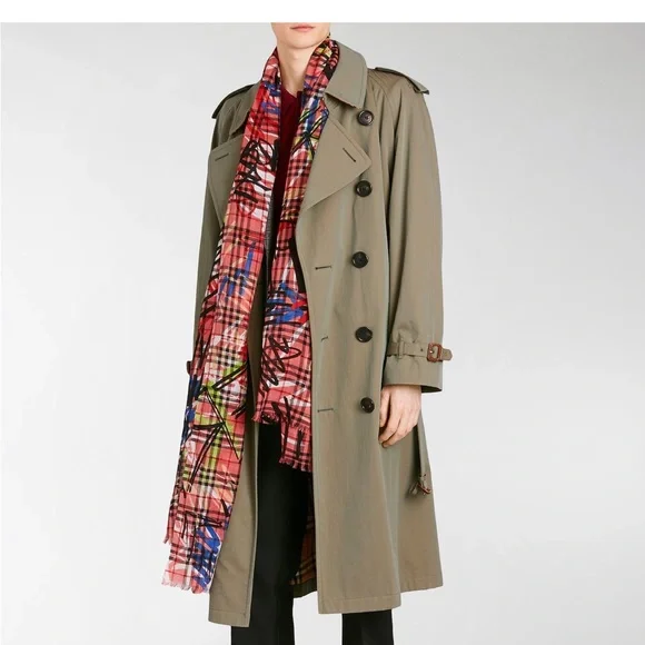 Burberry Graffiti Vintage style scarf made in Italy silk and wool